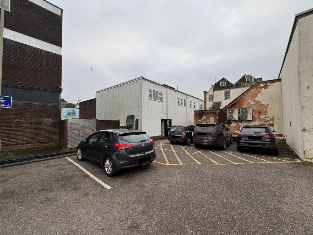 Lot: 85 - FORMER BANK PREMISES - Rear aspect of the property
